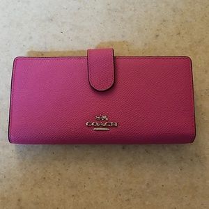 Fuchsia Coach wallet